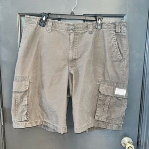 Eddie Bauer Men's Army Green Cargo Shorts